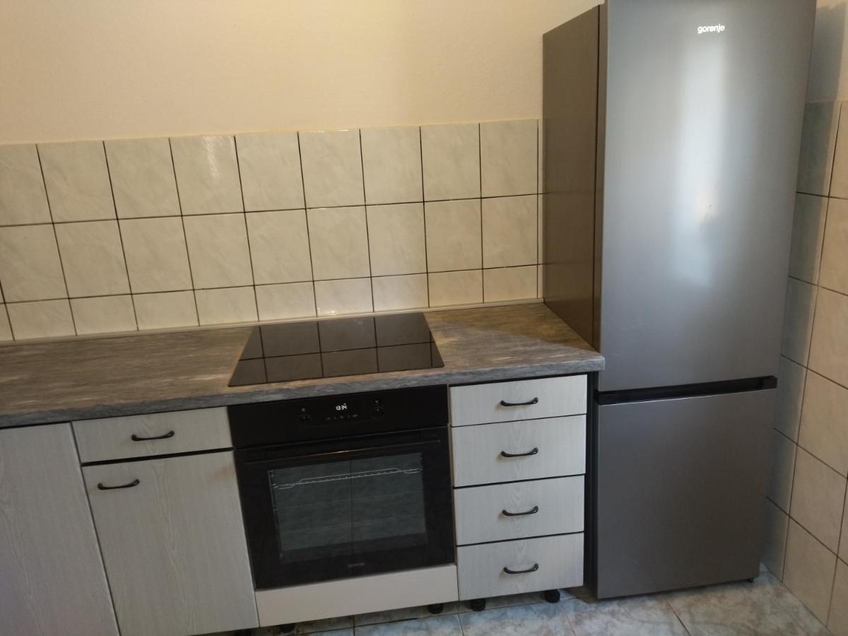 Apartments Veni Up Starigrad Paklenica Exterior foto