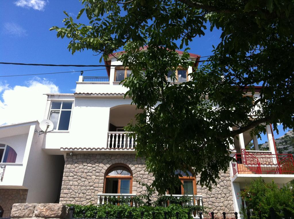 Apartments Veni Up Starigrad Paklenica Exterior foto
