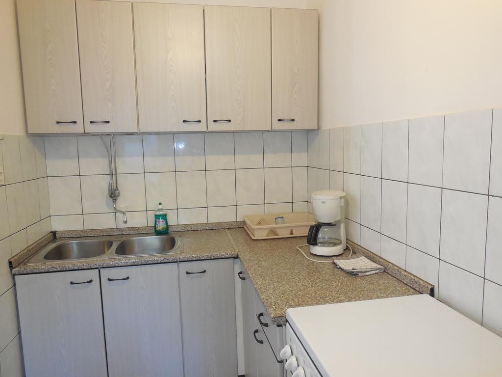 Apartments Veni Up Starigrad Paklenica Exterior foto