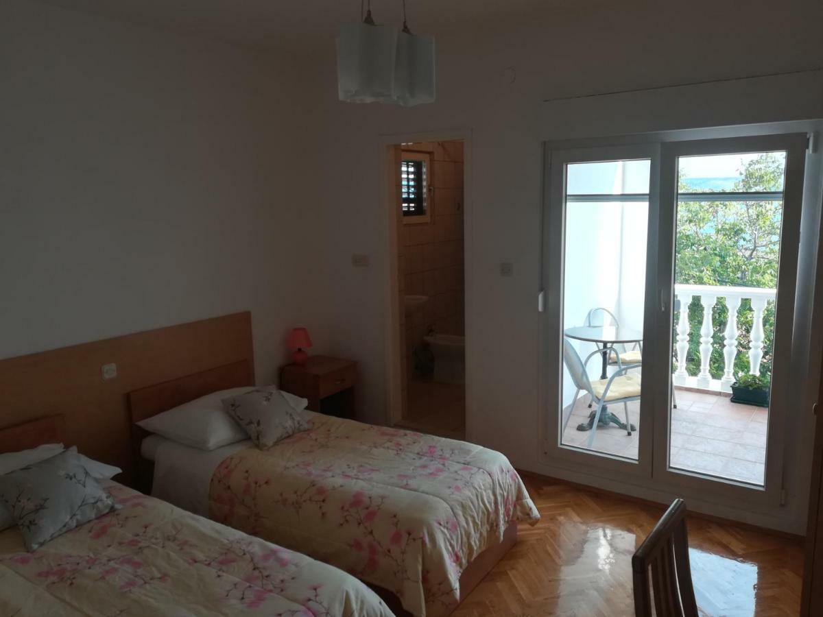 Apartments Veni Up Starigrad Paklenica Exterior foto