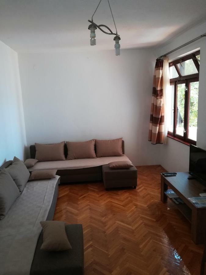 Apartments Veni Up Starigrad Paklenica Exterior foto